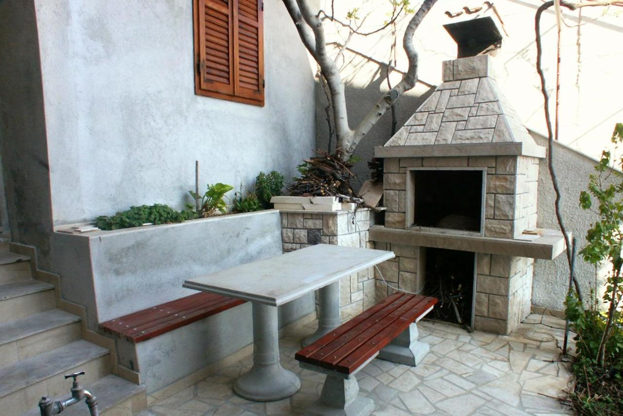 Apartments By The Sea Pisak, Omis - 658 Mimice Zewnętrze zdjęcie