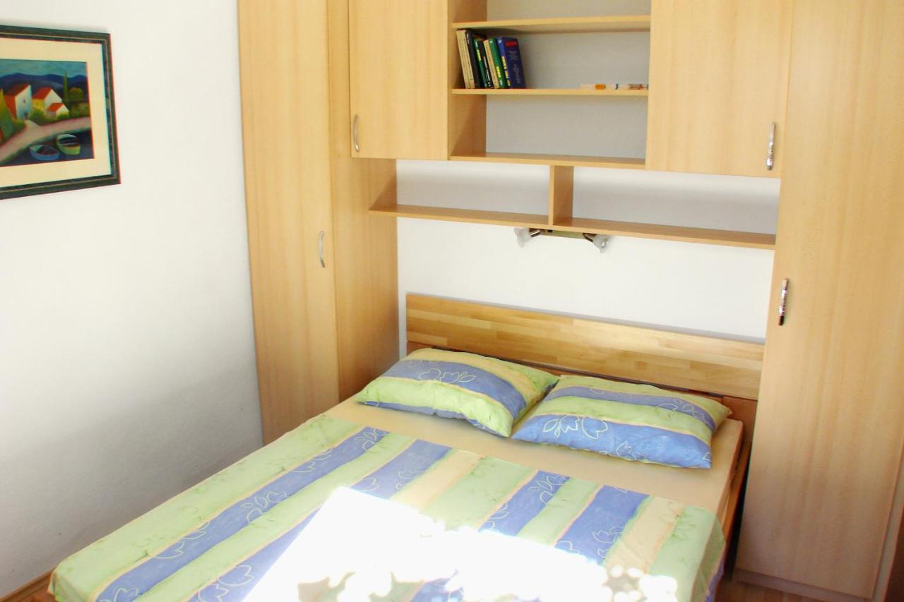 Apartments By The Sea Pisak, Omis - 658 Mimice Zewnętrze zdjęcie